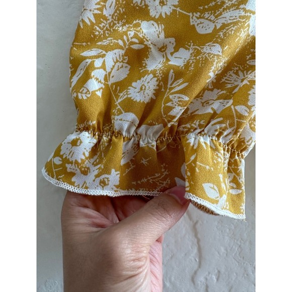 Floral One Shoulder Crop Top - Picture 2 of 11